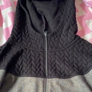 Medium sized St. John’s Bay zip up sweater